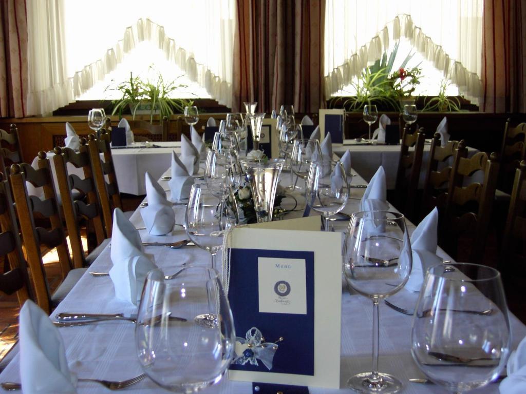Hotel Restaurant Zum Schwan Schwanberg Esterno foto