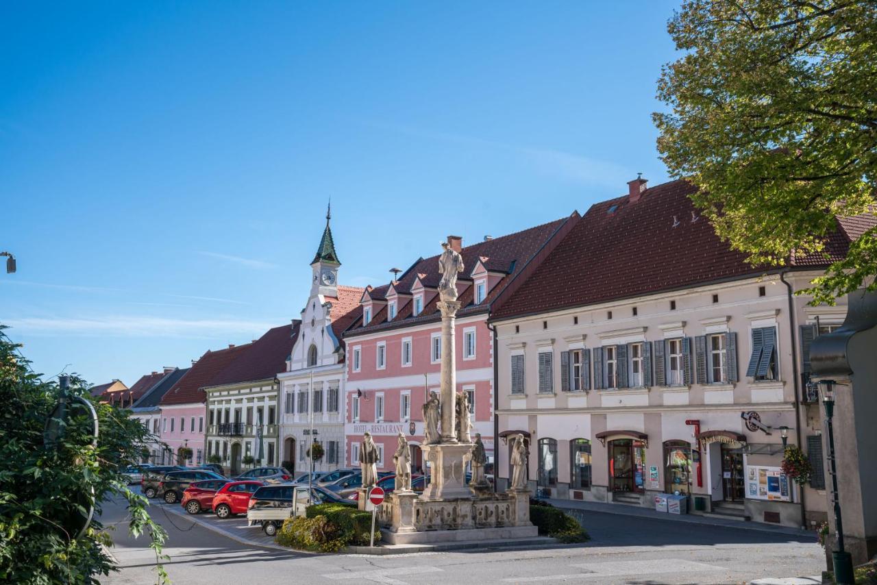 Hotel Restaurant Zum Schwan Schwanberg Esterno foto