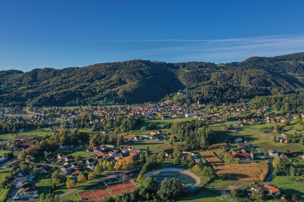 Hotel Restaurant Zum Schwan Schwanberg Esterno foto