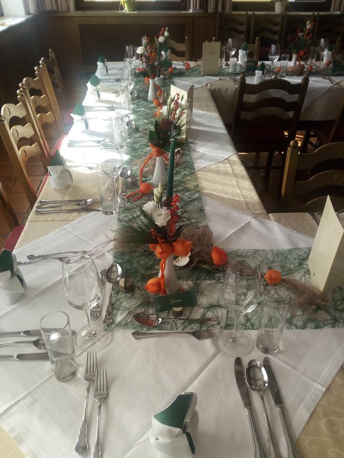 Hotel Restaurant Zum Schwan Schwanberg Esterno foto