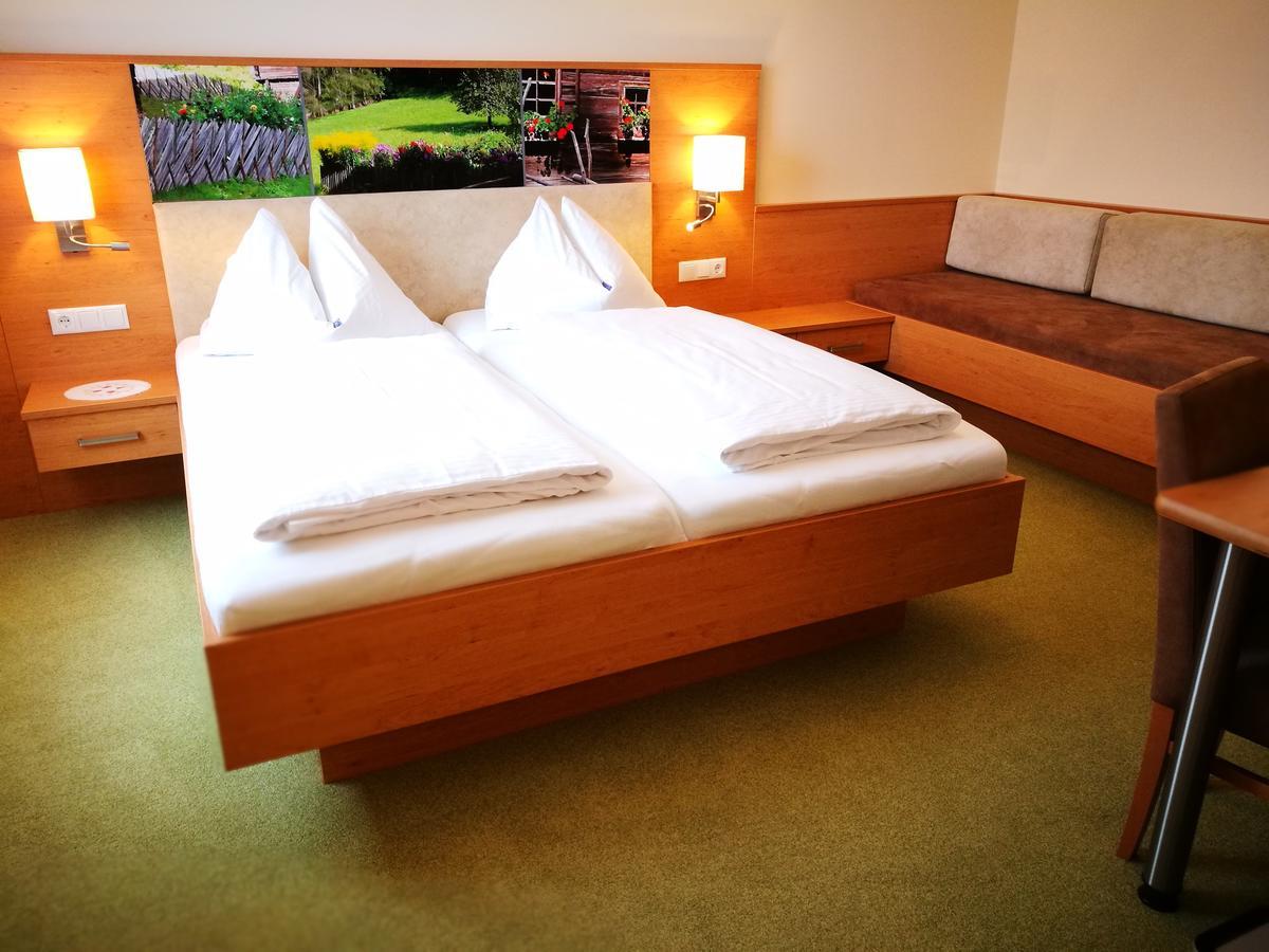 Hotel Restaurant Zum Schwan Schwanberg Esterno foto